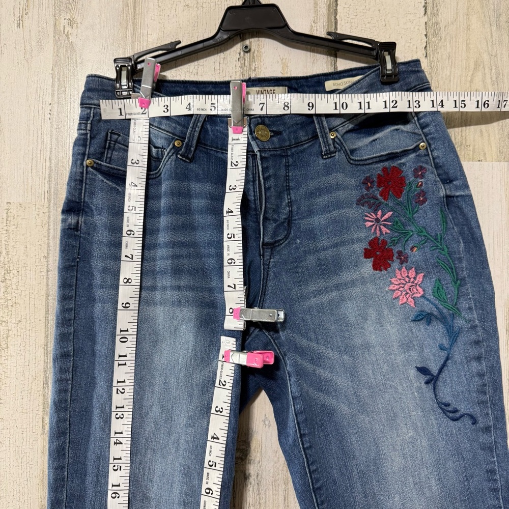 Vintage America Blue Jeans with Floral Embroidery - Picture 13 of 16
